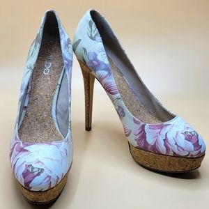 🌸Aldo Flower Pattern 5"  platform heels